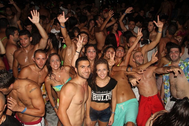 Lebanon Largest FOAM Party 3 (1)